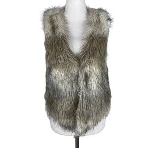 Me Jane Faux Fur Vest